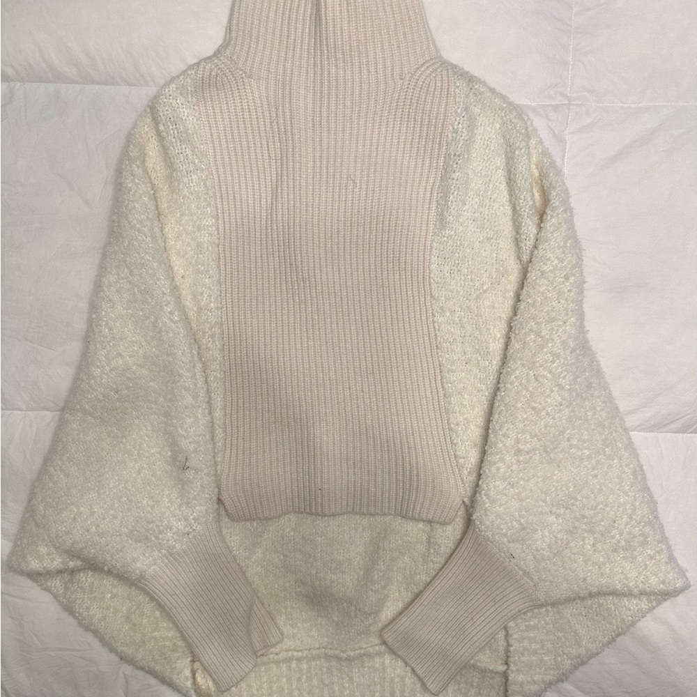 BCBGMAXAZRIA Wool Blend Chunky Turtleneck Sweater